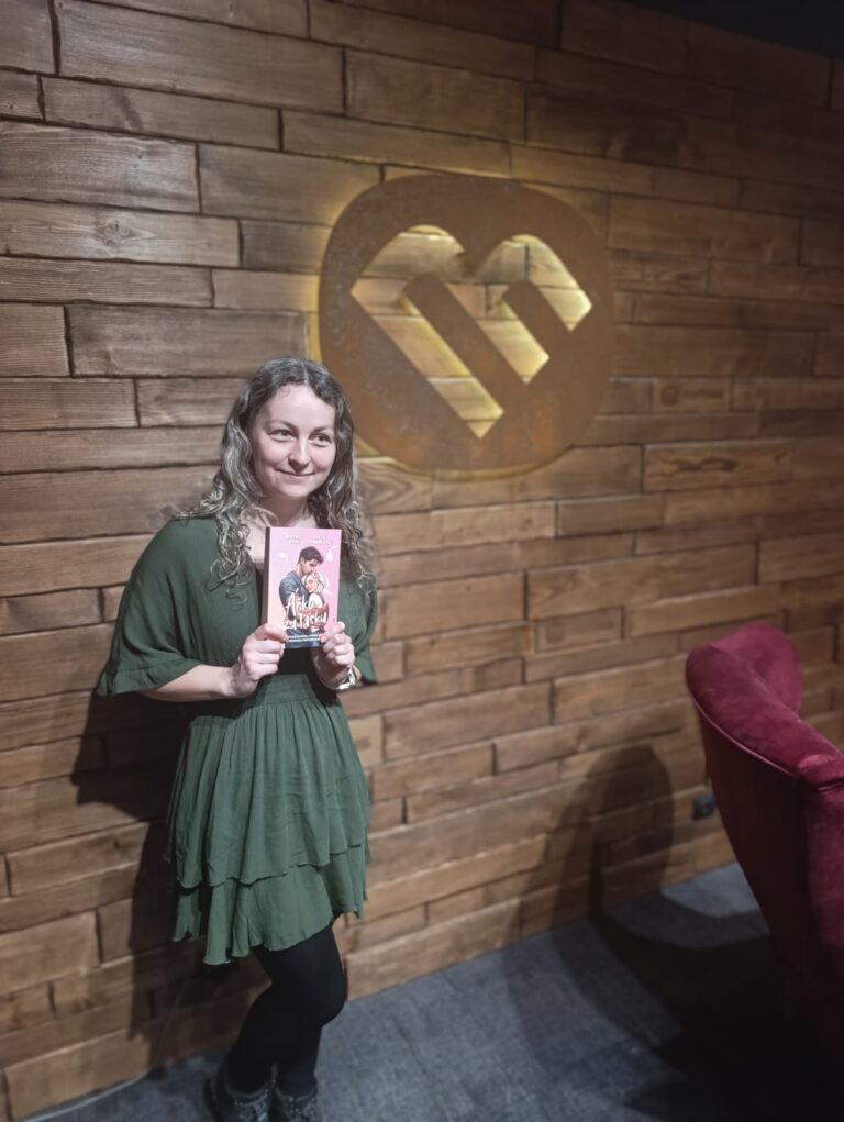 krst knihy áčko za lásku, romantická komédia, Iveta Pernišová