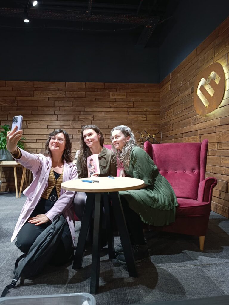krst knihy áčko za lásku, romantická komédia, Iveta Pernišová